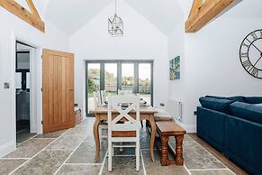 The Oak - Brand new Countryside 2 Bedroom Annex - From 165 Per Night