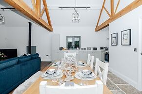The Oak - Brand new Countryside 2 Bedroom Annex - From 165 Per Night