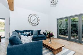 The Oak - Brand new Countryside 2 Bedroom Annex - From 165 Per Night