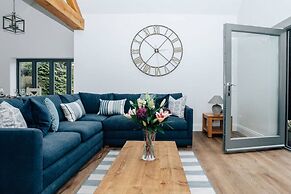 The Oak - Brand new Countryside 2 Bedroom Annex - From 165 Per Night
