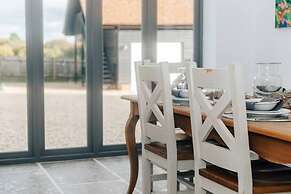 The Oak - Brand new Countryside 2 Bedroom Annex - From 165 Per Night