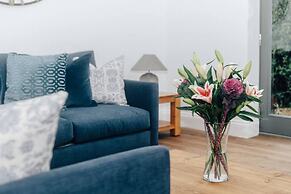 The Oak - Brand new Countryside 2 Bedroom Annex - From 165 Per Night