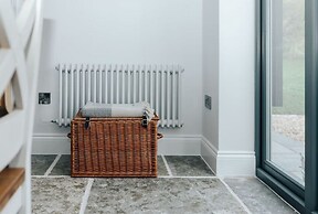 The Oak - Brand new Countryside 2 Bedroom Annex - From 165 Per Night