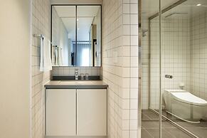 The Connoisseur Residence Hotel