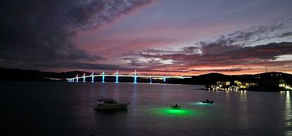 Beachfront Villa Brulupes