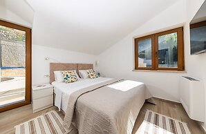 Beachfront Villa Brulupes