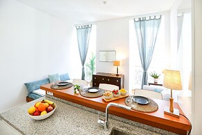 Jump Into the Lull Apartment