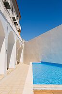 Jump Into the Lull Apartment