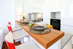 Jump Into the Lull Apartment