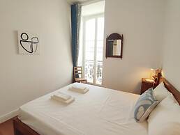 Jump Into the Lull Apartment