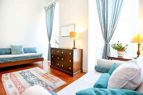 Jump Into the Lull Apartment