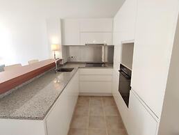 Jump Into the Lull Apartment