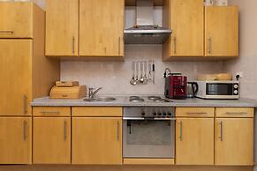 Gdynia Świętojańska Apartment by Renters