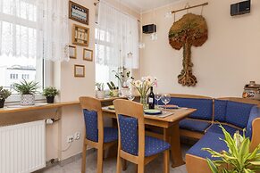 Gdynia Świętojańska Apartment by Renters