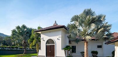 Luxury 5 Bedroom Pool Villa B11B