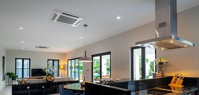 Luxury 5 Bedroom Pool Villa B11B