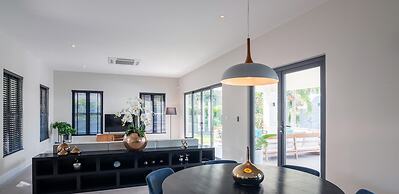 Luxury 5 Bedroom Pool Villa B11B