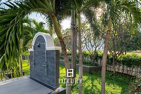 Luxury 5 Bedroom Pool Villa B11B