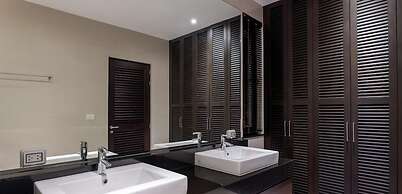 Luxury 5 Bedroom Pool Villa B11B