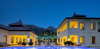 Luxury 5 Bedroom Pool Villa B11B