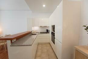 Beach Waves Apartment