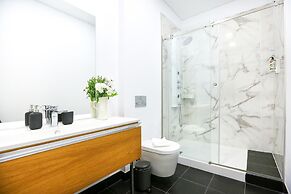 Beach Waves Apartment