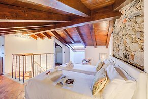 Incanto Sul Lago Pied Dans L' Eau