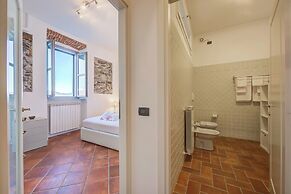 Incanto Sul Lago Pied Dans L' Eau