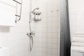 1br apartment with patio in Lauttasaari