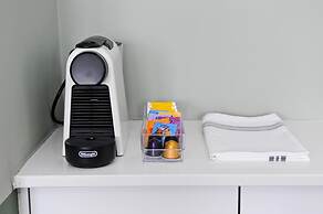 Gin o Clock in Lisbon - by Misha s Place 3A