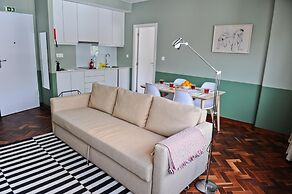 Gin o Clock in Lisbon - by Misha s Place 3A