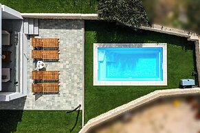 Imperial Apartment with Private Pool