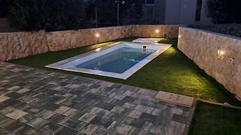 Imperial Apartment with Private Pool