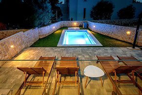 Imperial Apartment with Private Pool