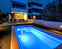 Imperial Apartment with Private Pool