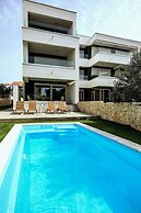 Imperial Apartment with Private Pool