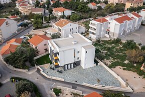 Imperial Apartment with Private Pool