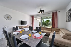 Imperial Apartment with Private Pool