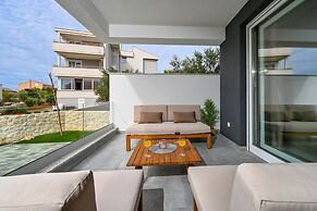 Imperial Apartment with Private Pool