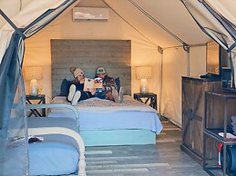 4 Blue River Camp - Glamping Cabin