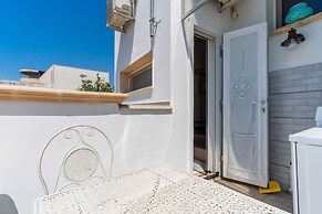 3080 Casetta Vico Carducci by Barbarhouse