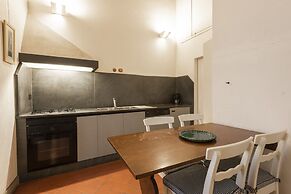 Porta Rossa Modern by Mmega