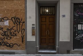 Porta Rossa Modern by Mmega