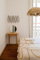 President Pais Apartment