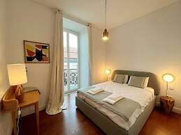 President Pais Apartment