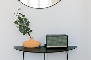 President Pais Apartment