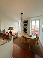 President Pais Apartment