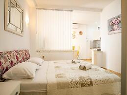 Villa Apartments Babaja