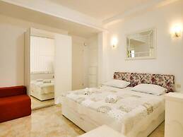 Villa Apartments Babaja