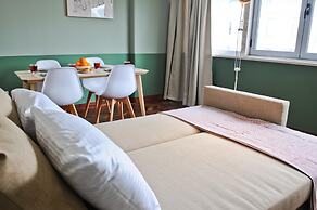 Cosmopolitan Comfort in Lisbon 4A - by Misha s Pl